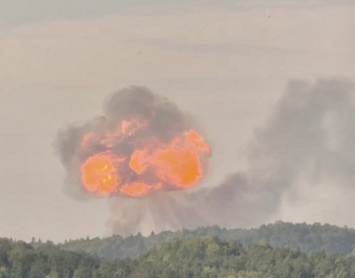 У Литві вибухнуло 8 вагонів зі зрідженим газом: оголошено евакуацію, є постраждалі 
